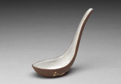 图片[2]-Purple-granule spoon with painted plum-flower decoration, Qing dynasty, 18th–19th century-China Archive